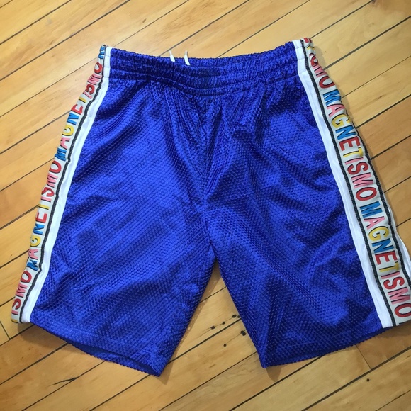 “ Love Moschino”Men’s swim trunks - Picture 3 of 3